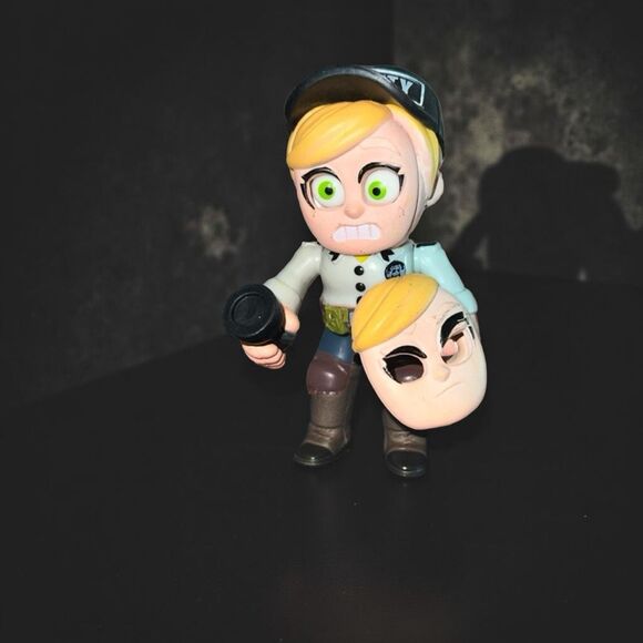 NWOT Five Nights at Freddy’s Vanessa Snap Action Figure B15 - Picture 1 of 4